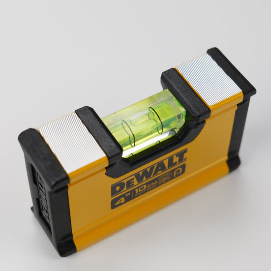 DEWALT(デウォルト) マグネット式ポケットレベル 100mm DWHT42801-