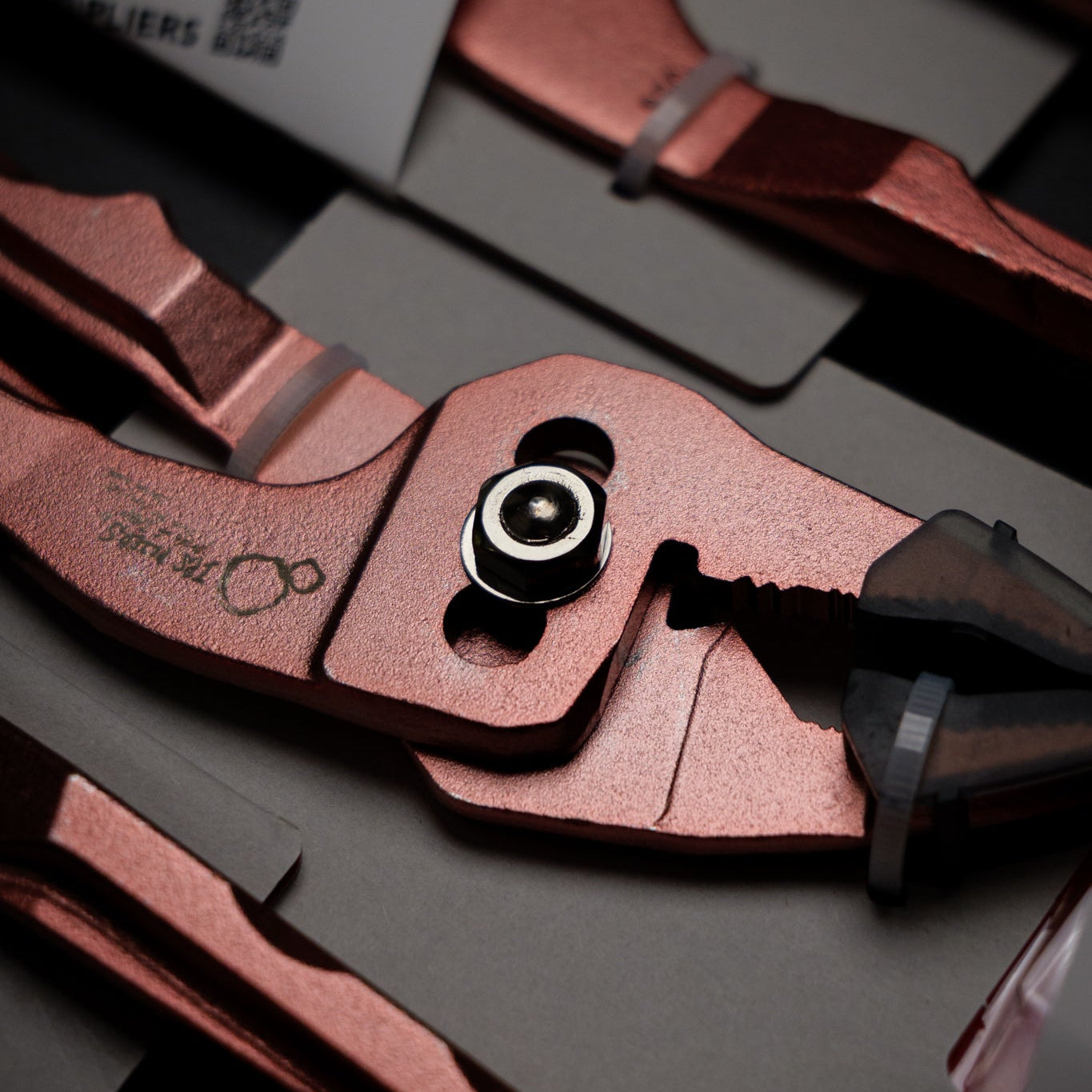 IPS PLIERS ソフトタッチ ネオ combination 165mm NH-165PV-