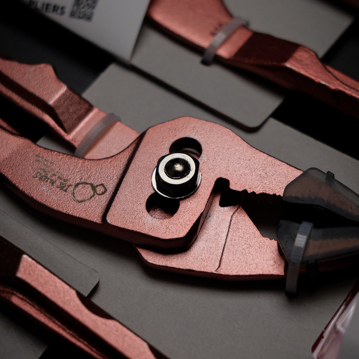 IPS PLIERS ソフトタッチ ネオ combination 165mm NH-165PV-