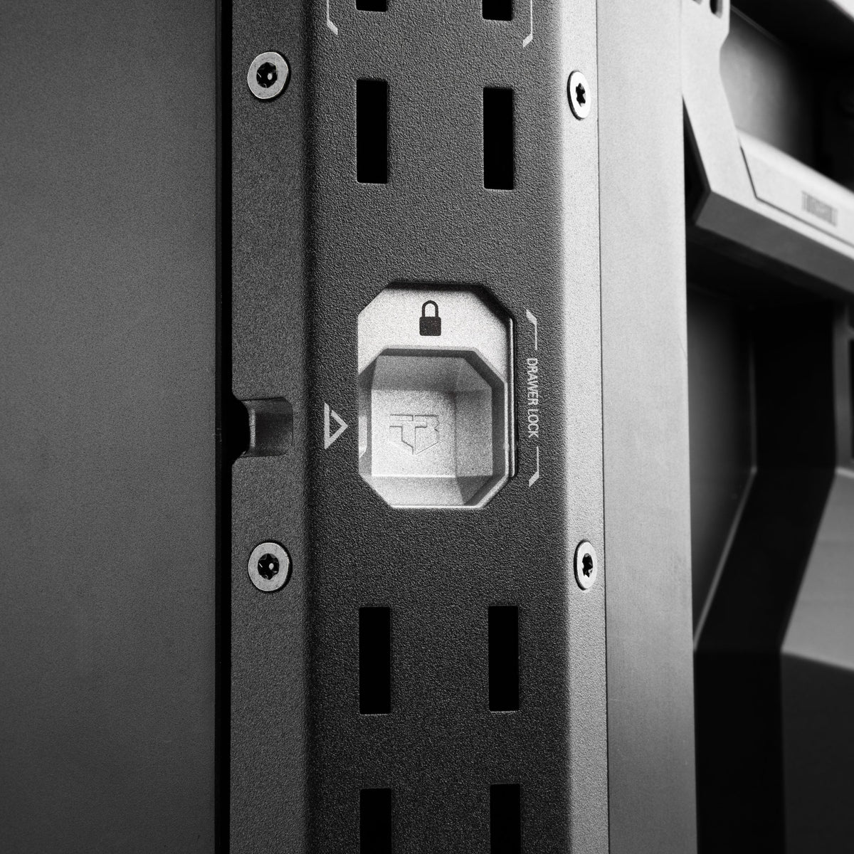 【予約商品】TOUGHBUILT STACK TECH 3ドロワーボックス（サイドロック）TB-B1-D-73-
